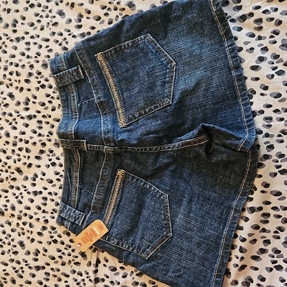 NEW Faded Glory Mid-Rise Denim Shorts Size 4